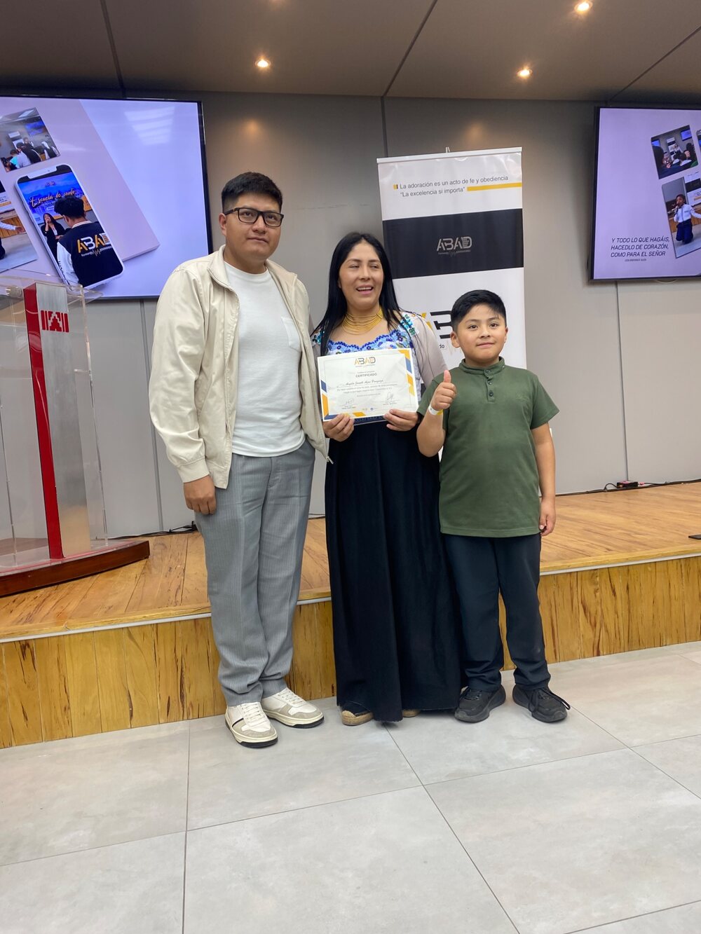 Certificación de estudiante ABAD